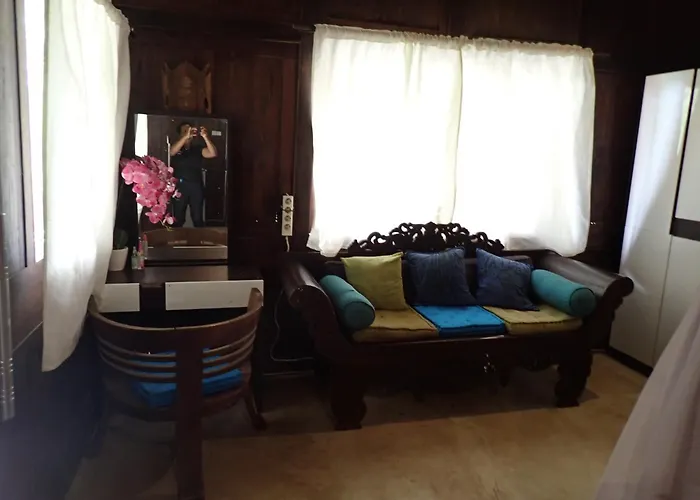 別荘 Amed Homestay *